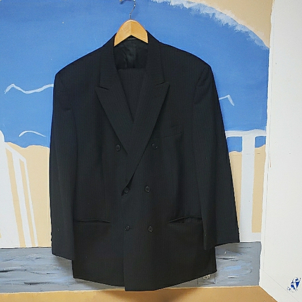 Mens pinstripe suit - Picture 11 of 12